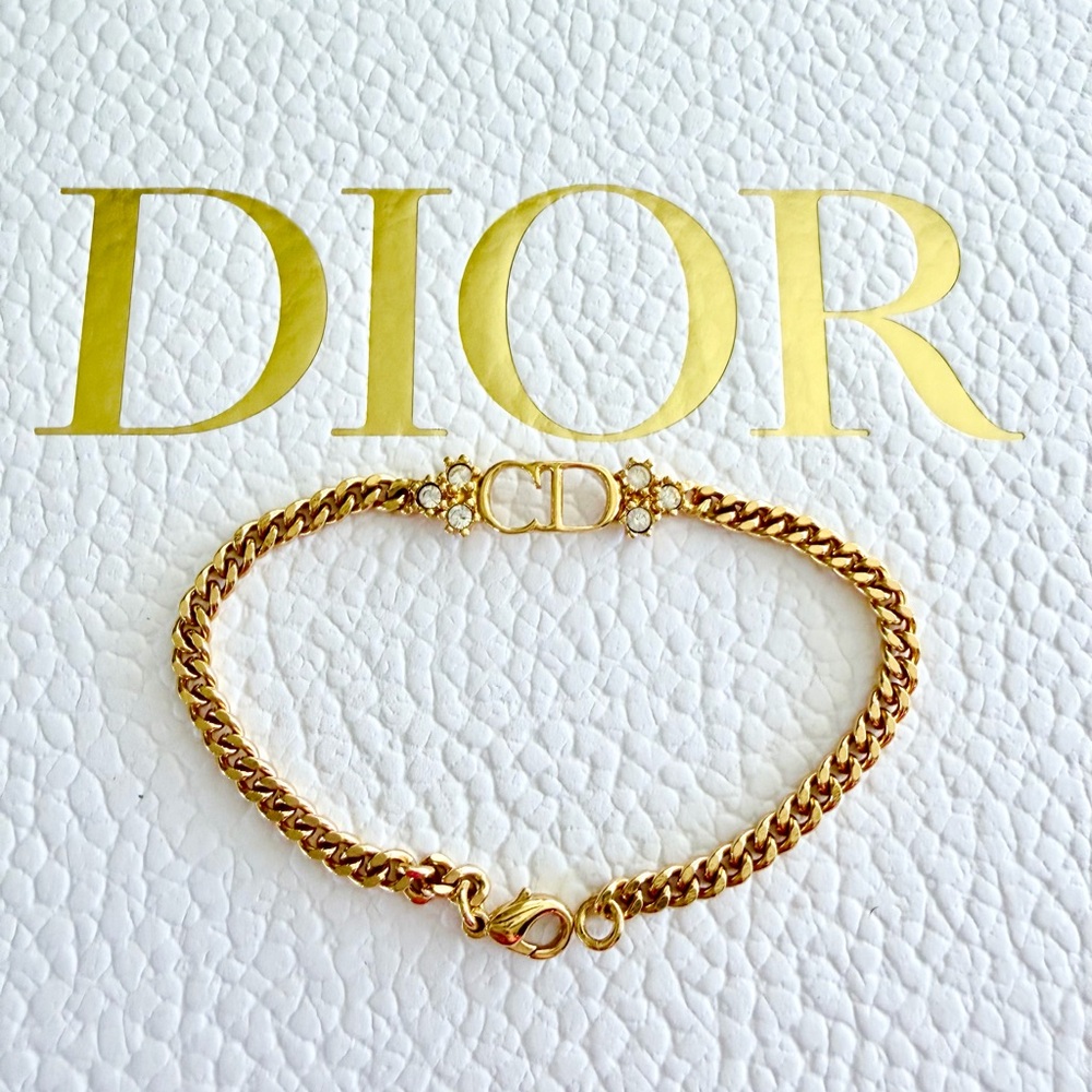 Dior Gold Chain Bracelet with Crystal Details - Picture 4 of 4